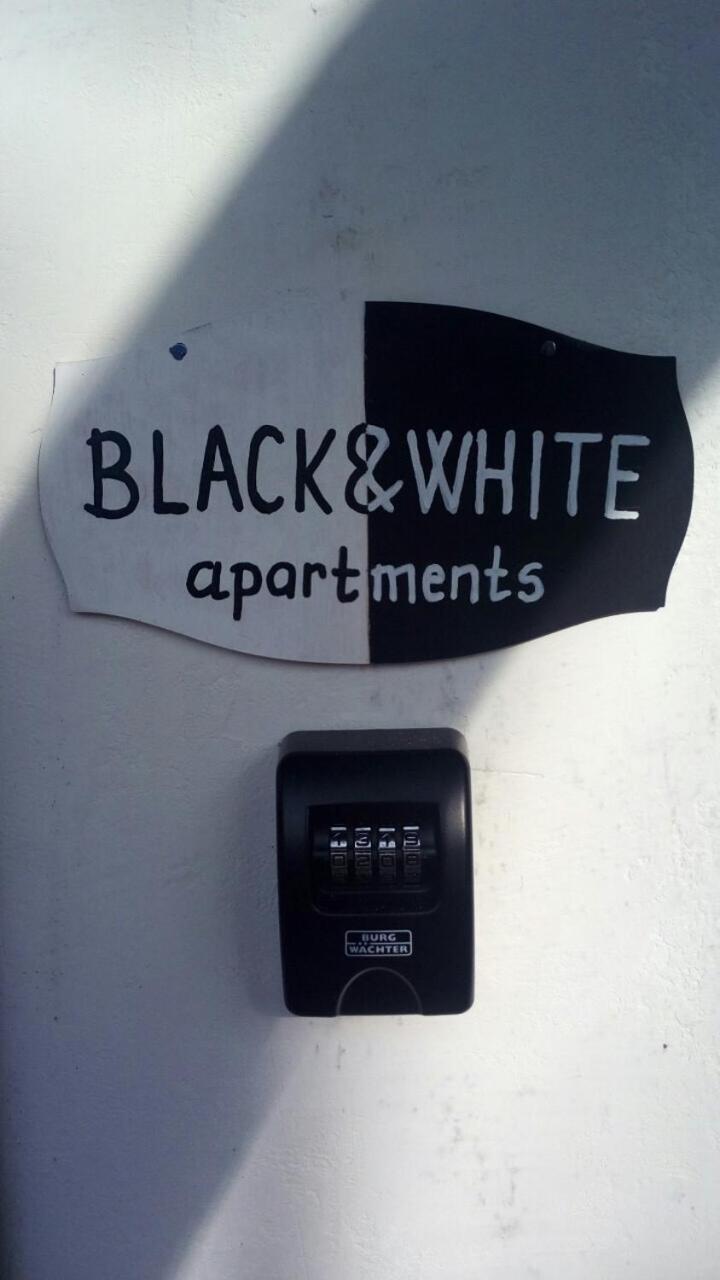 Black & White Apartments - White Eger Exteriér fotografie
